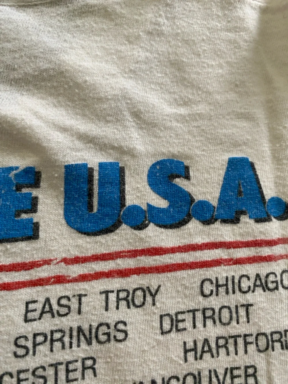VINTAGE BRUCE SPRINGSTEEN CONCERT WHITE TEE SIZE MEDIUM, PRELOVED 1984-1985 - Picture 14 of 16